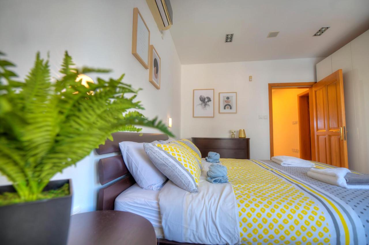 Bright And Spacious 3 Bedroom Apartment With Breathtaking Views - Goslm-5 Sliema Exterior photo